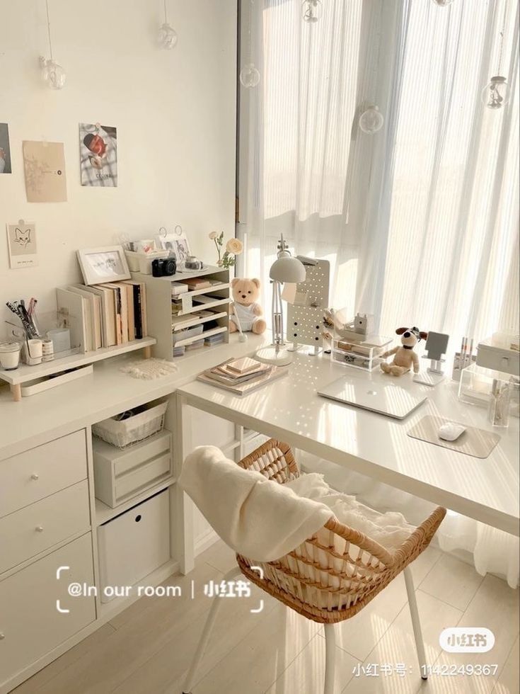Fun and Effective Essential Oil Projects for Your Home and You!